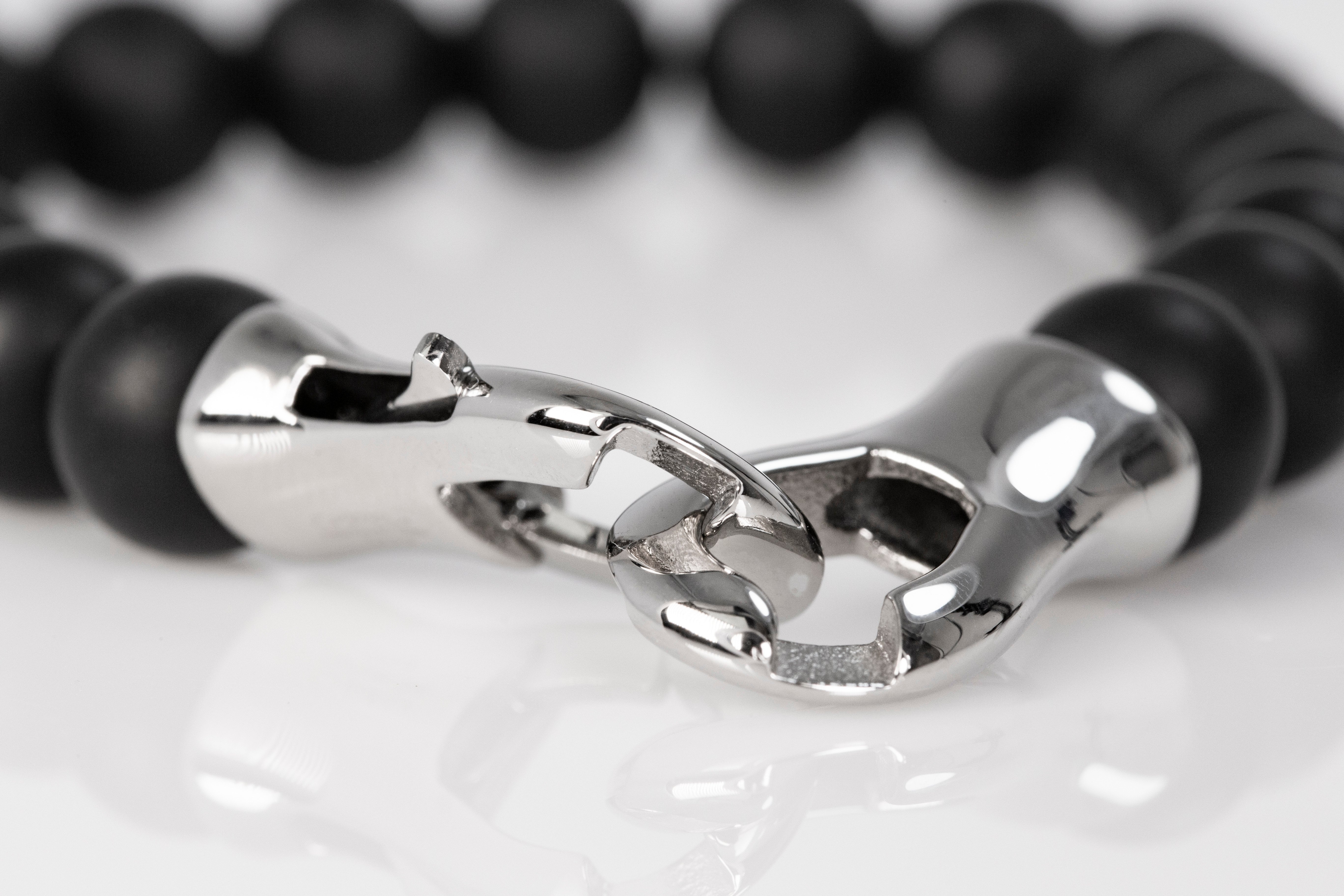 A secure clasp is vital is securing your precious jewelry. 